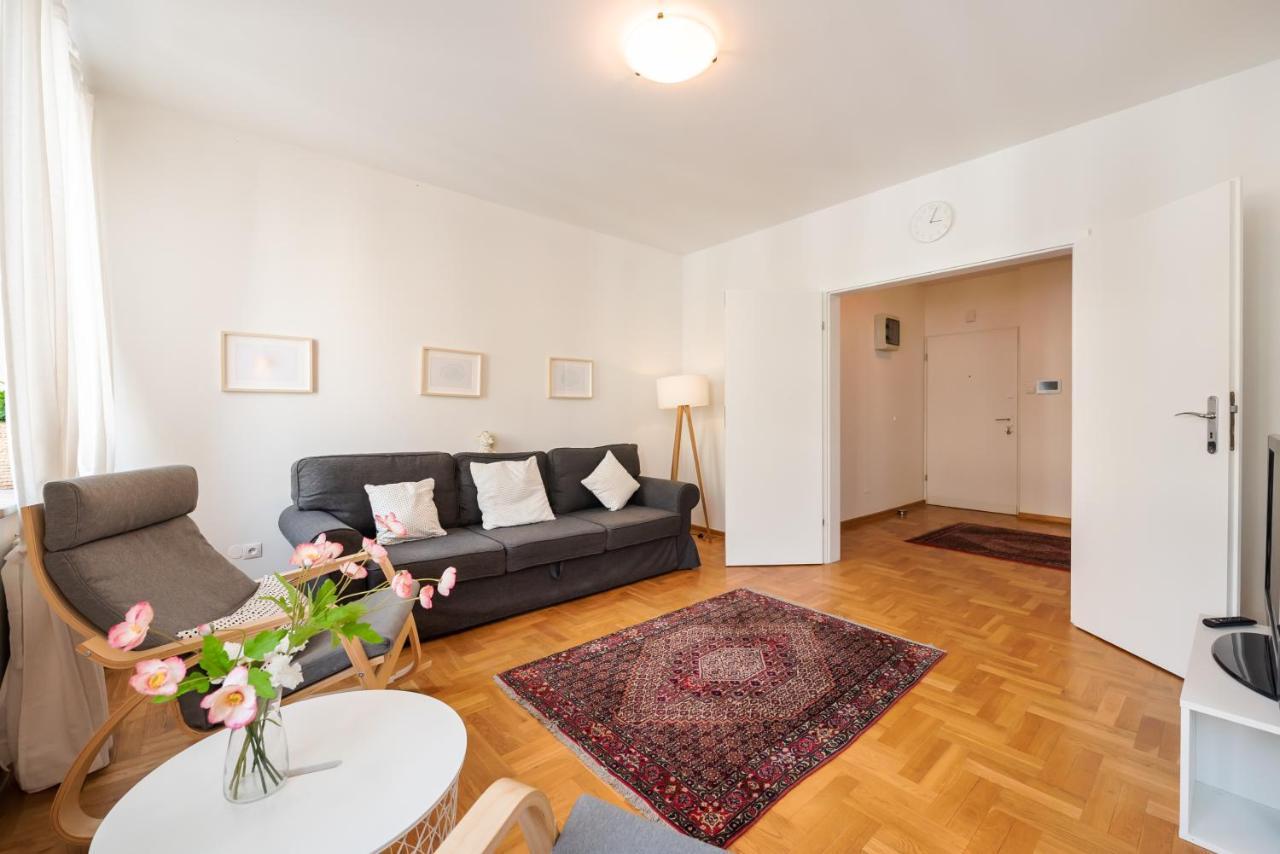 New Town Spacious Apartment ワルシャワ エクステリア 写真