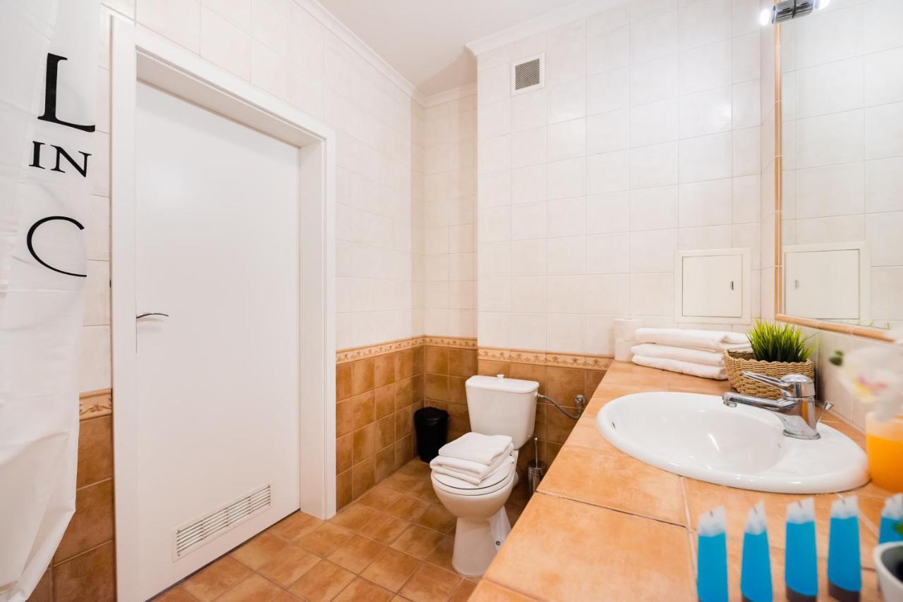 New Town Spacious Apartment ワルシャワ エクステリア 写真